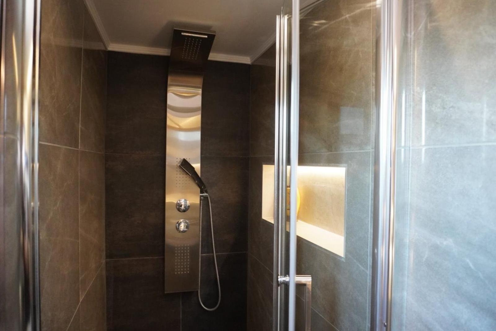 Villa Vaso With Jacuzzi Епаноми Екстериор снимка