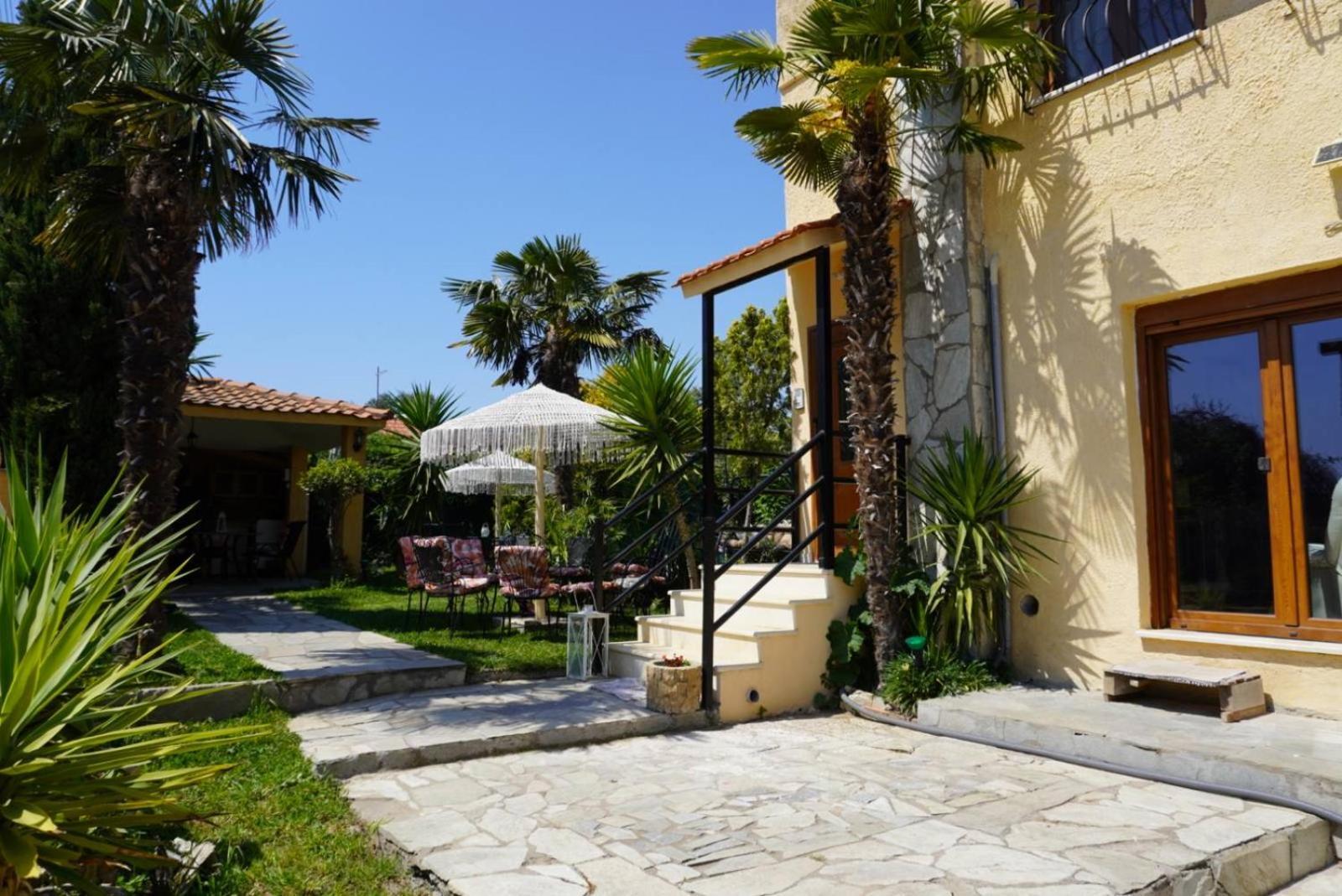 Villa Vaso With Jacuzzi Епаноми Екстериор снимка