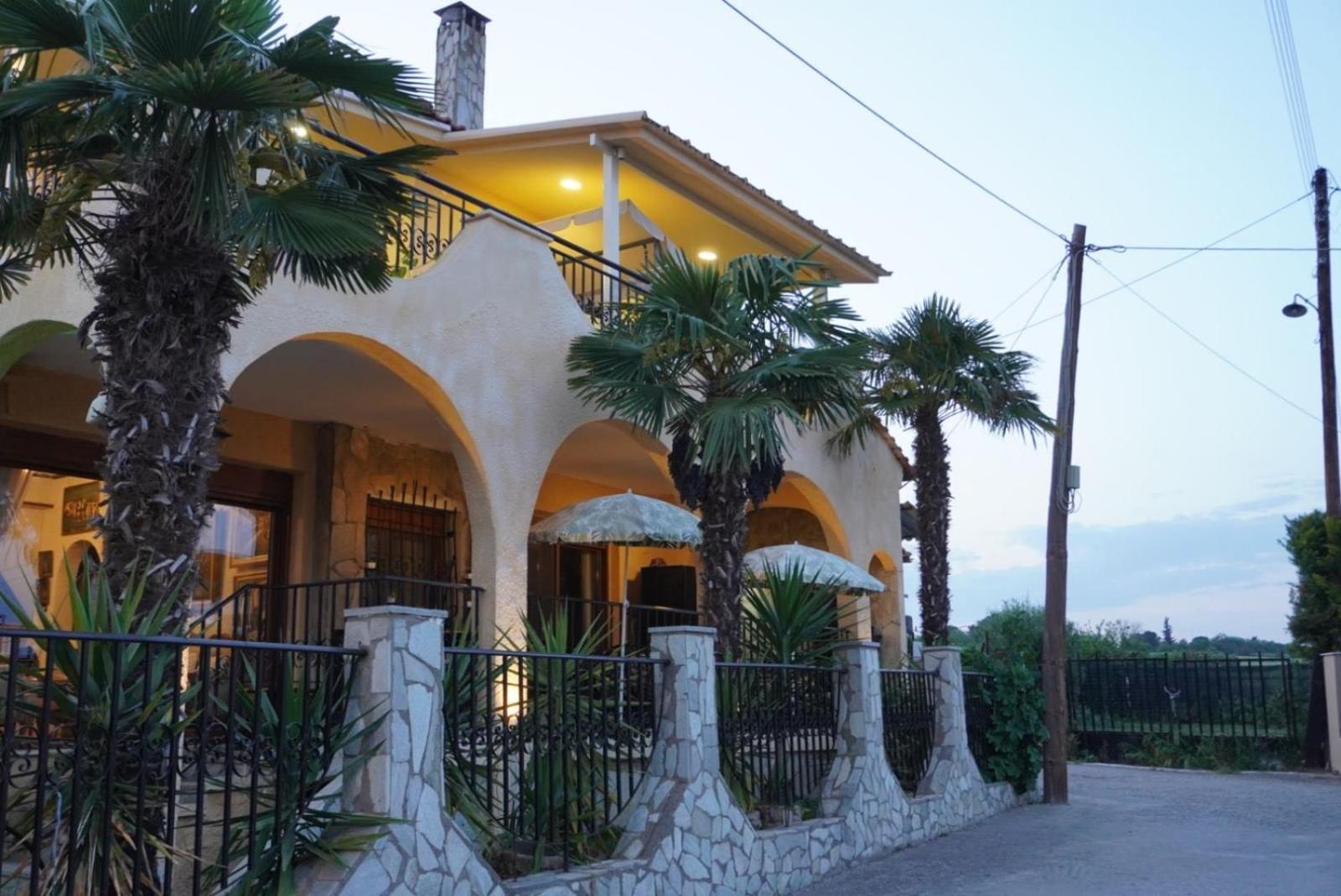 Villa Vaso With Jacuzzi Епаноми Екстериор снимка